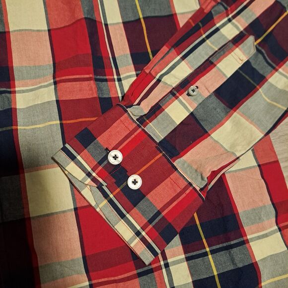 UntuckIt Button Up Shirt Plaid Slim Fit Long Sleeve Mens Size Medium - Picture 4 of 8